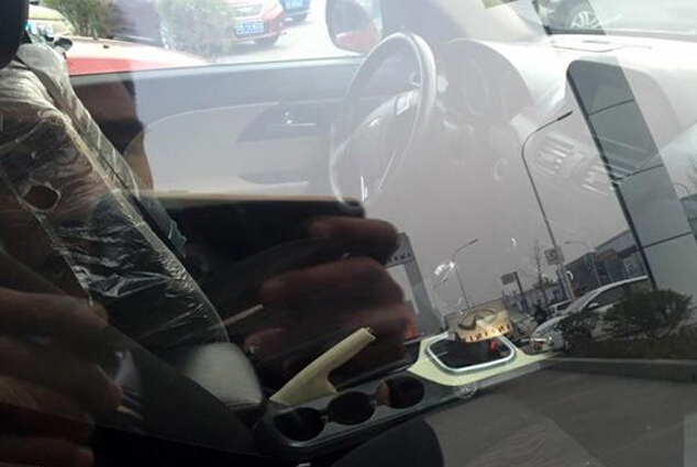 带有讴歌元素 金杯全新SUV内饰谍照曝光