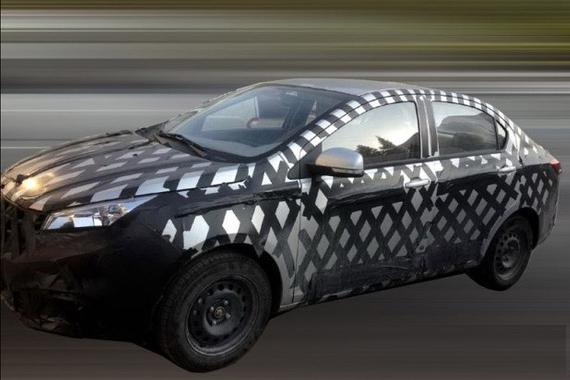 疑似新款宝骏330谍照曝光 采用新设计