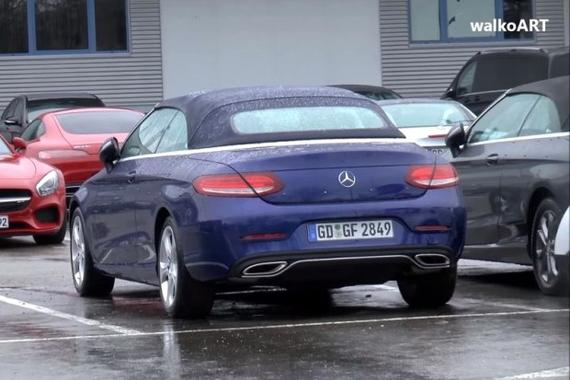 曝新一代AMG C敞篷版无伪装谍照 3月亮相