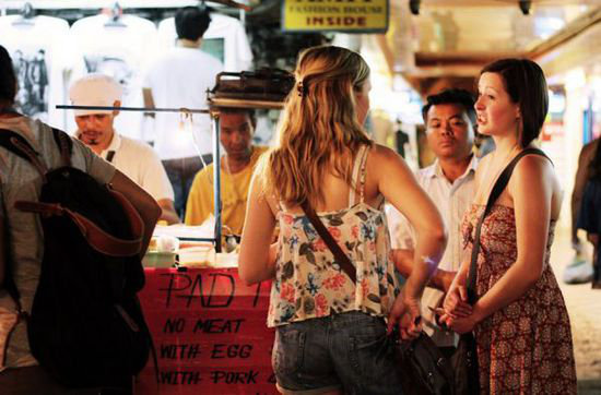 全世界的“屌丝”都爱自驾曼谷考山路?