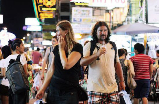 全世界的“屌丝”都爱自驾曼谷考山路?