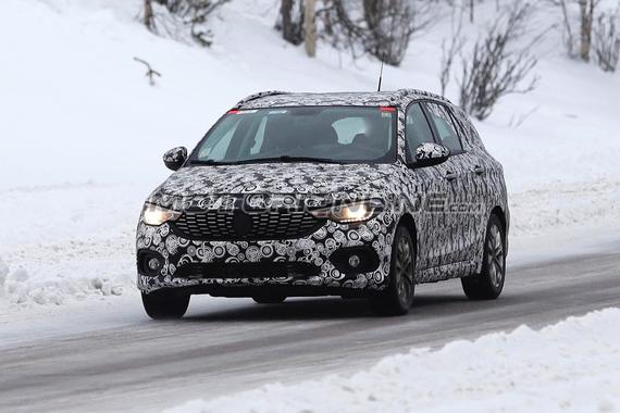 曝菲亚特Tipo旅行版谍照 日内瓦车展发布