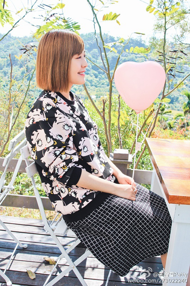 甜美女生游台中 拍摄写真是重点!