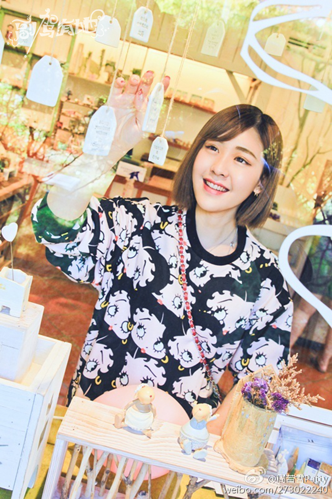 甜美女生游台中 拍摄写真是重点!