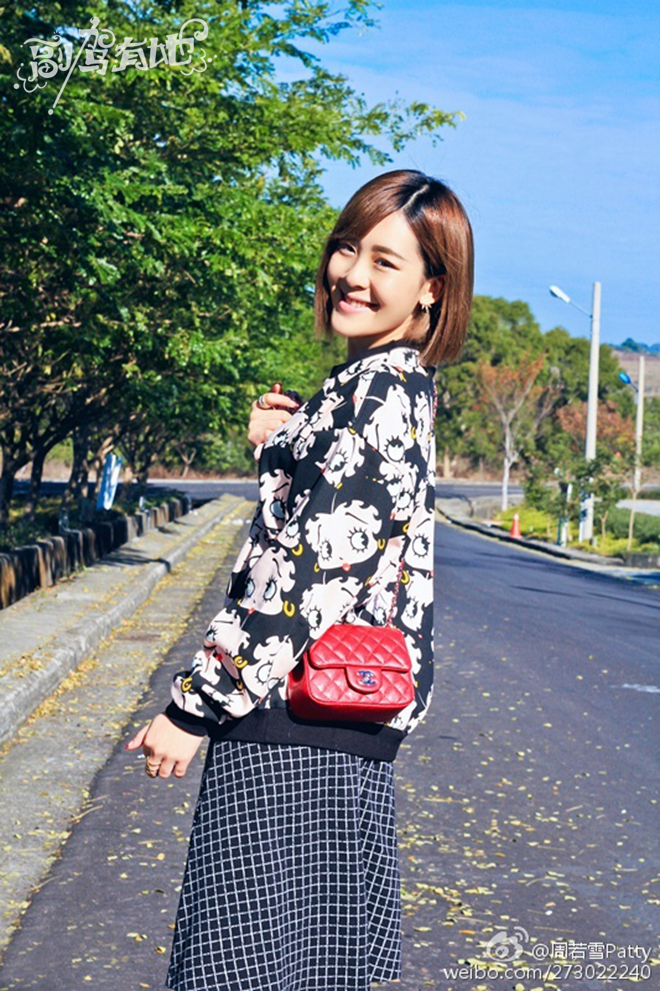 甜美女生游台中 拍摄写真是重点!