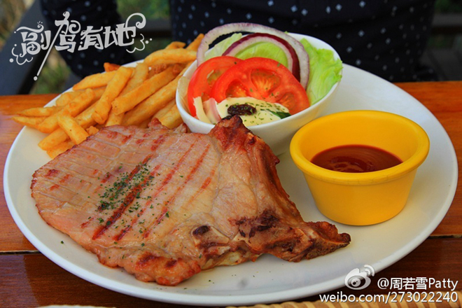 甜美女生游台中 拍摄写真是重点!