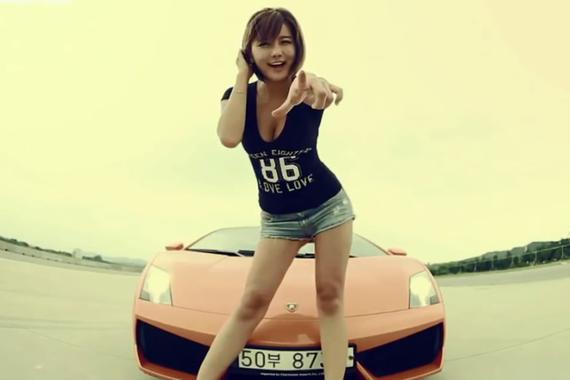 视频：韩国性感美女挑战兰博基尼LP560