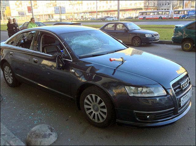 看看国外随意停车的后果 瞬间哑口无言!