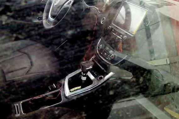 宝骏560 1.5T车型谍照 自动挡/独立悬挂