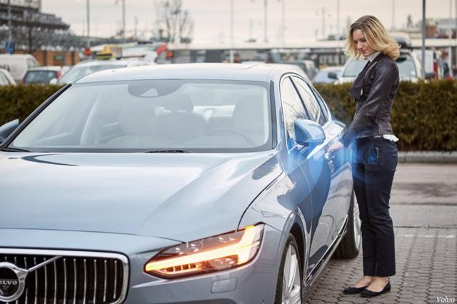 8款科技感十足的车钥匙 你见过几个?