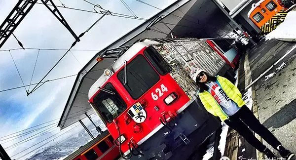 张小鹅大量照片放出 去国外滑雪的那些事儿