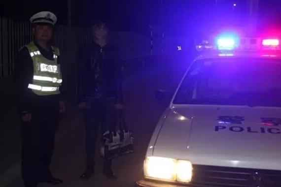 外地准女婿上门未凑够10万彩礼 被准岳父扔高速