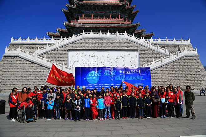 京顺宝“星画”盛放 为自闭症儿童献爱心