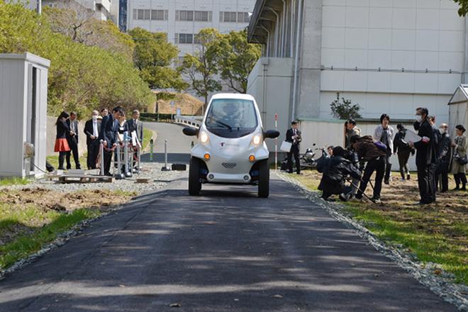 日本研究电动汽车边跑边充电