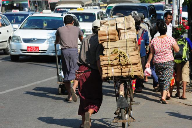Going在仰光 脏摊儿豪饭的一天怎样度过的