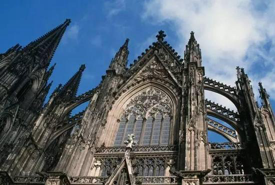 可在180个国家自驾?99%的国人都不知道!