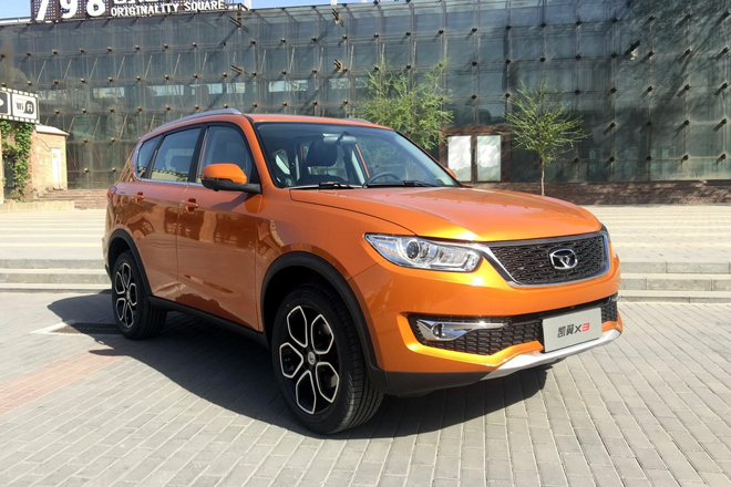 或将年中上市/小型SUV 凯翼X3实车亮相
