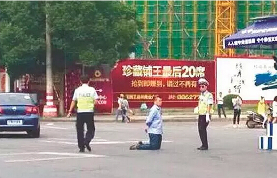 因为一颗螺丝,车主被交警扣12分罚200元