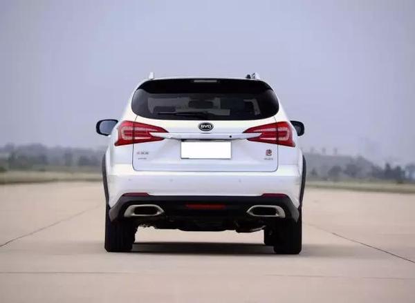 比亚迪唐突然起火自燃 车主险丧命!