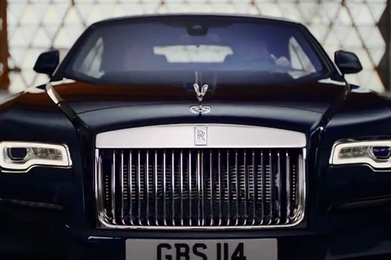 视频：不愧是劳斯莱斯，广告都那么酷炫