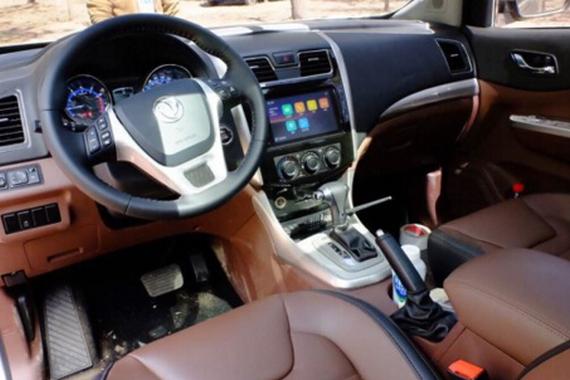 7座SUV/预售8万起 东风风行SX6内饰曝光