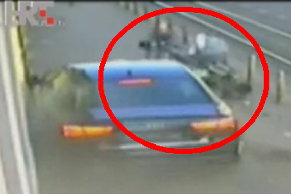 视频：超感动！爸爸拼死保护孩子