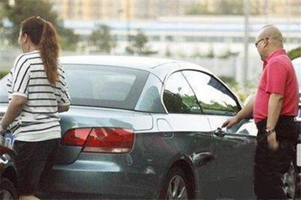 郭德纲豪车百万换不停 于谦低调爱捷达