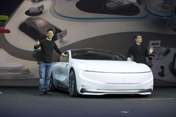 贾跃亭泪奔.乐视发布首款概念车LeSEE