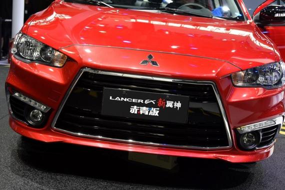 东南三菱翼神赤·青版北京车展亮相