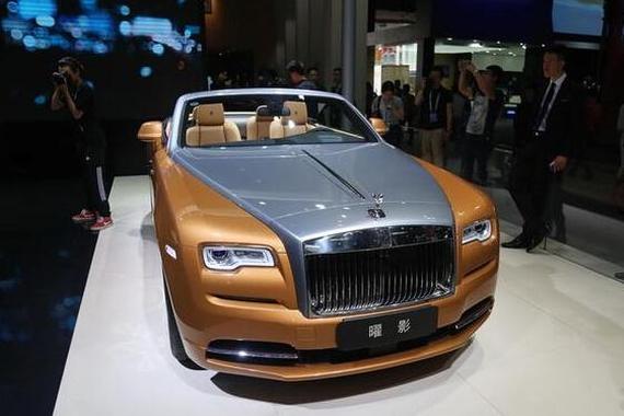 668万元人民币劳斯莱斯曜影车展上卖出