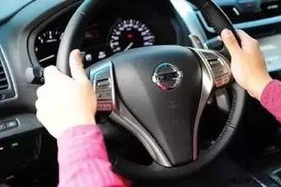 几个瞬间暴露驾龄的动作！总结太到位了！