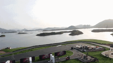 《车神驾到》千岛湖开机 亮点频闪令人关注