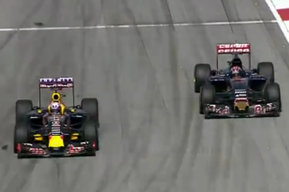 视频：2015年5大精彩超车瞬间