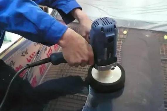 汽车应该多久打一次蜡？经常打蜡好吗？