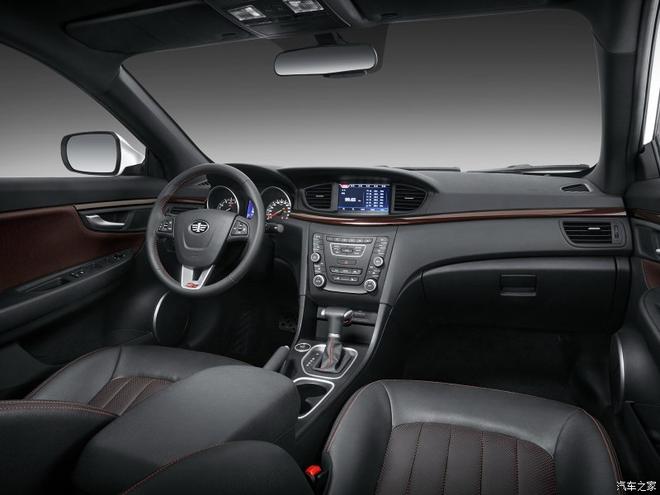 8月初上市 全新奔腾B50内饰官图发布