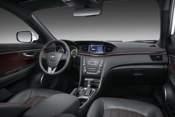 8月初上市 全新奔腾B50内饰官图发布