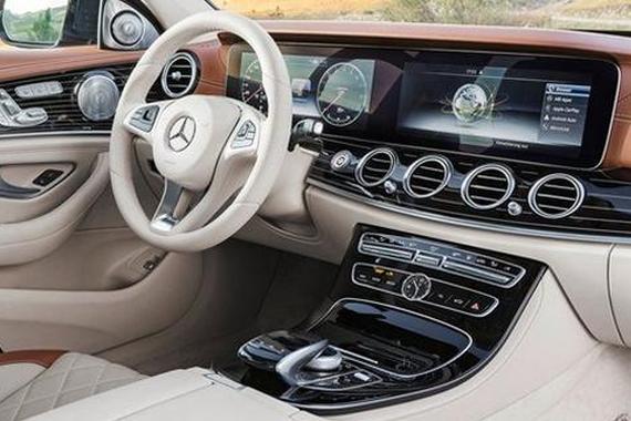 曝奔驰E Coupe内饰谍照 空调出风口亮了