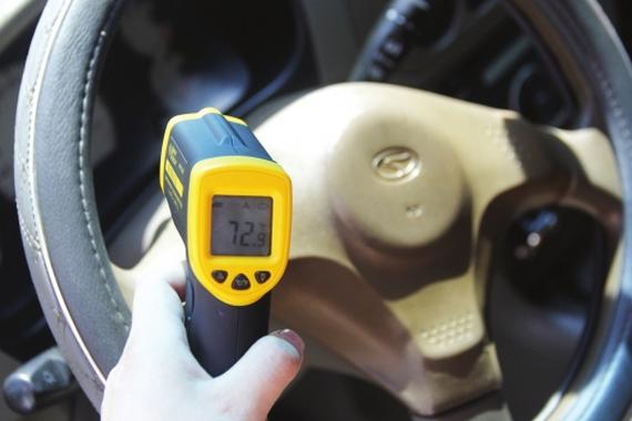 汽车暴晒后，不用开空调车里瞬间降8℃！