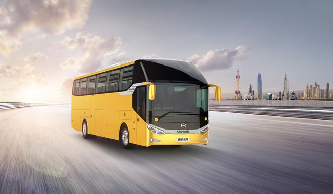 南京金龙NJL6125HEV四模混合动力客车