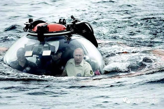 开潜艇、玩F1,可他就没个称心座驾?