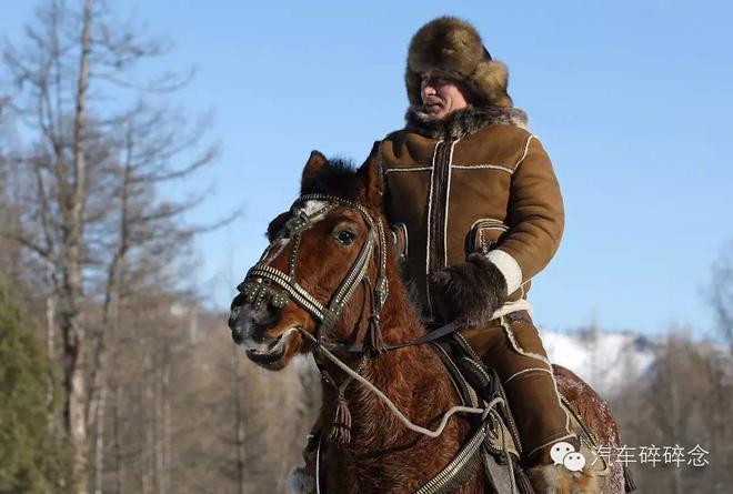 开潜艇、玩F1,可他就没个称心座驾?