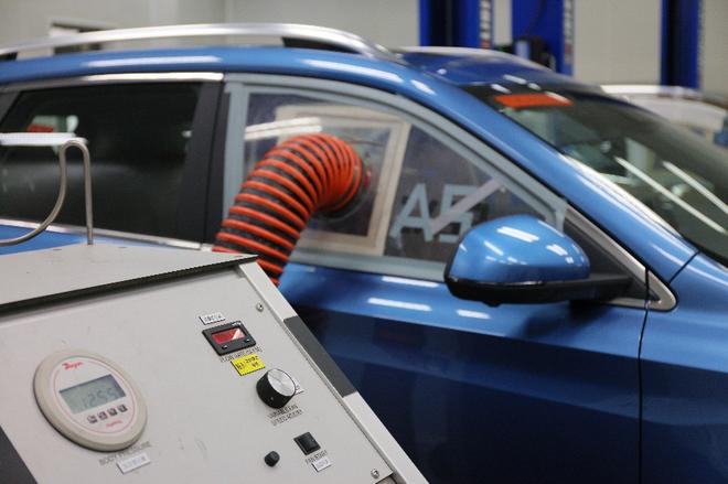 荣威RX5密封实验室-通过气密性试验测试调整车身气密性