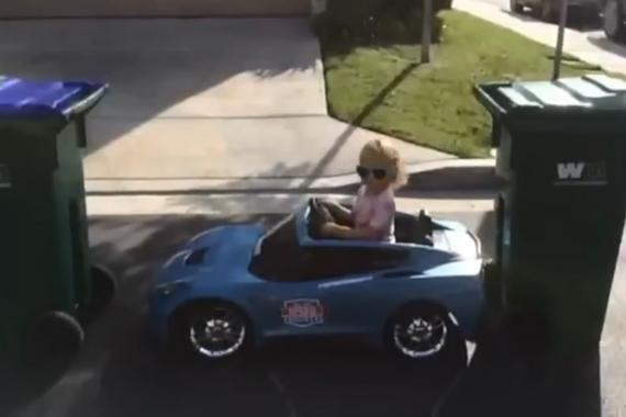 视频：美少女漂移入库！羡煞多少男子汉