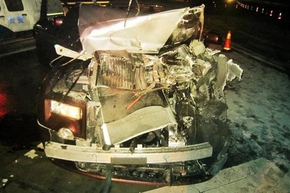 22万只能买个保险杠，豪车为什么伤不起？