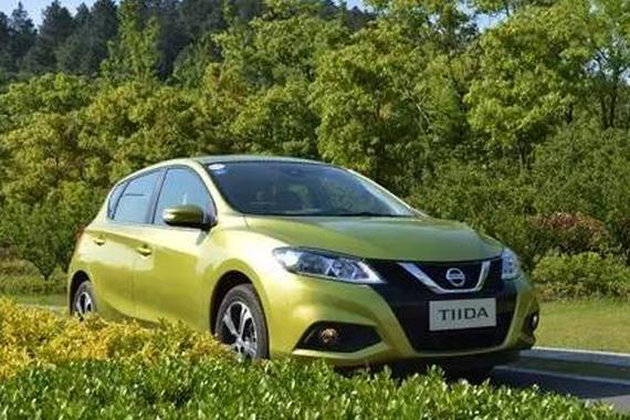 外观内饰都漂亮很多了 这款车年轻人一定喜欢！