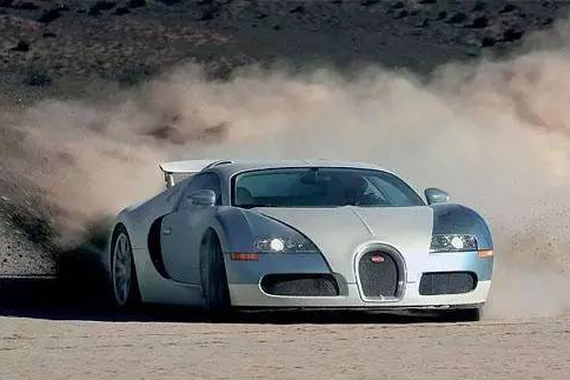 C罗的车库多的根本数不过来!