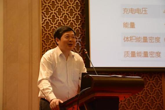 黄学杰：先进电池材料与制造工艺要有创新