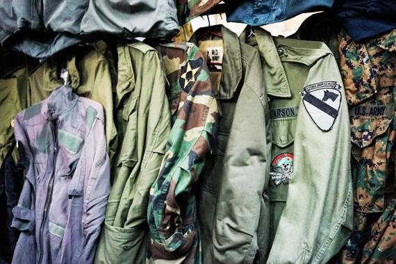 视频：[Going]二手市场海淘越战军事品