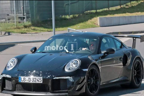 重量级绝唱！700马力保时捷911 GT2 RS