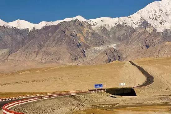 一路风光、一路景，新疆最美自驾公路榜单